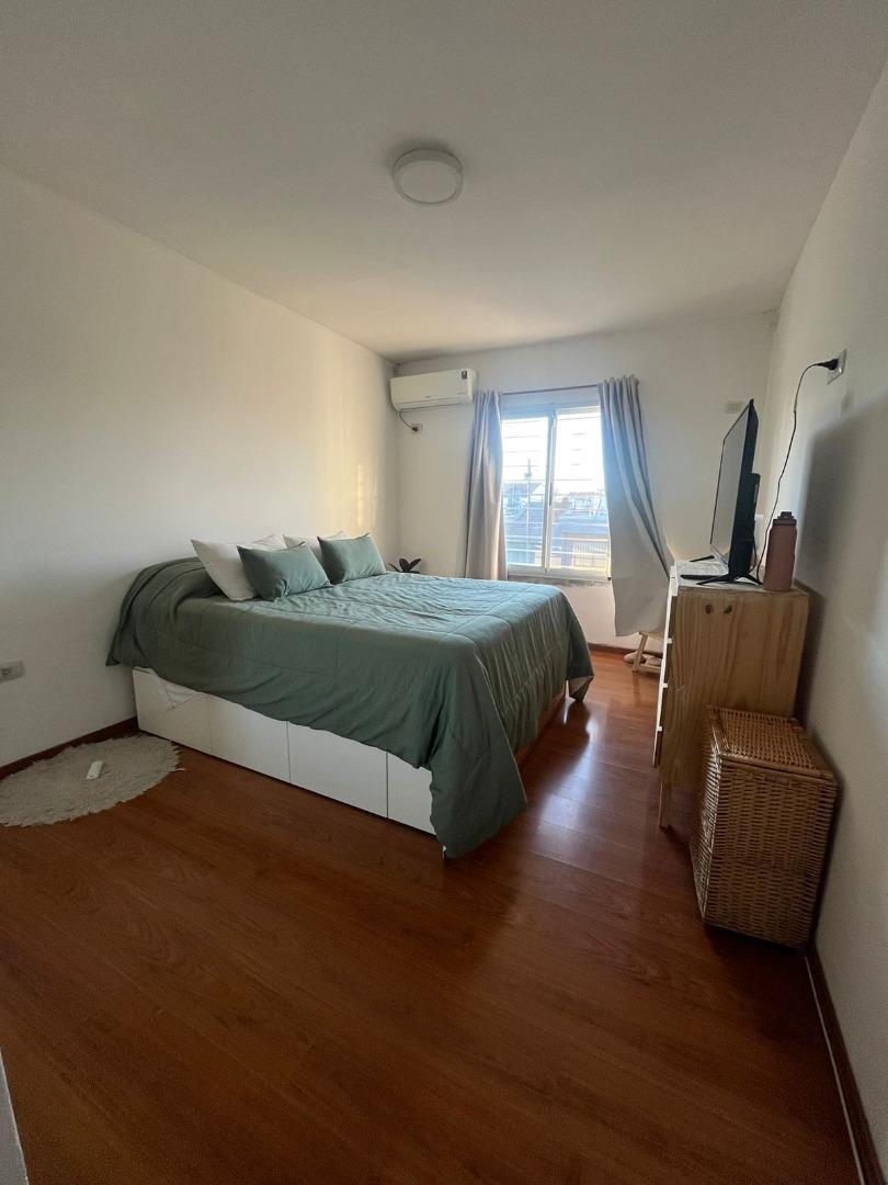 Depto Tipo Casa 3 ambientes con 2 baños