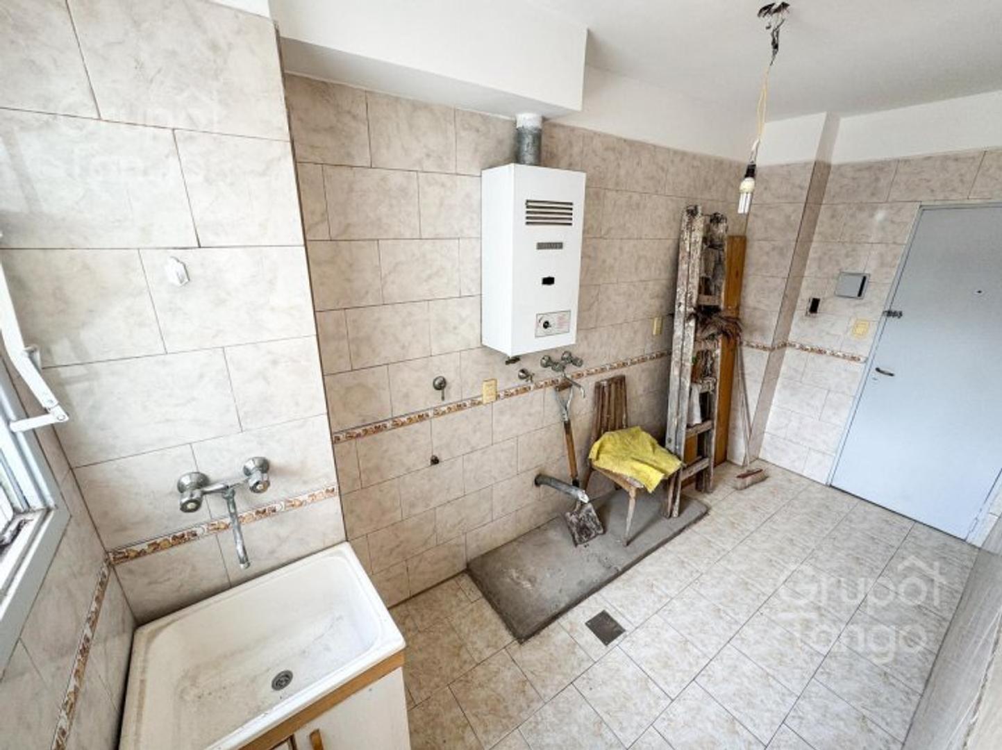 Venta Departamento Tres Ambientes Flores Balcón Frances