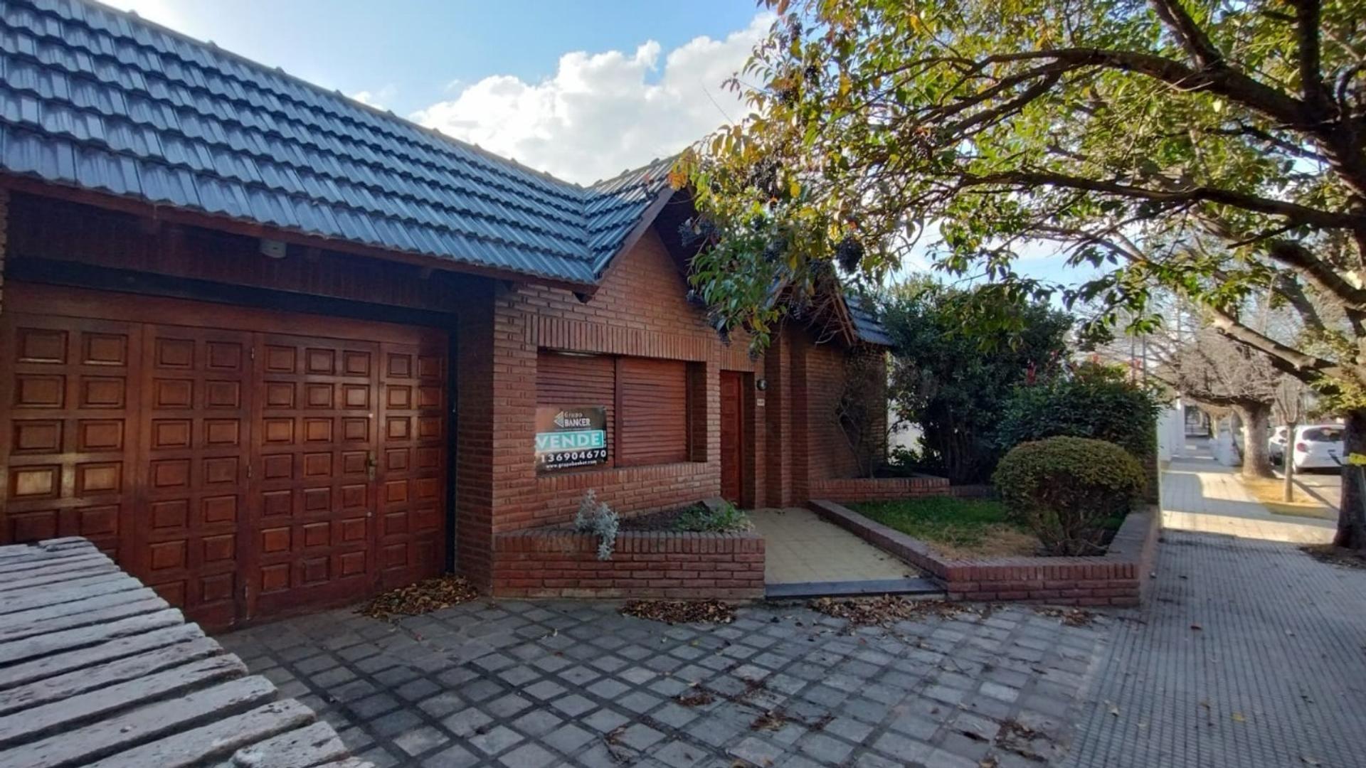 Casa + Dpto en Alquiler B° Urca