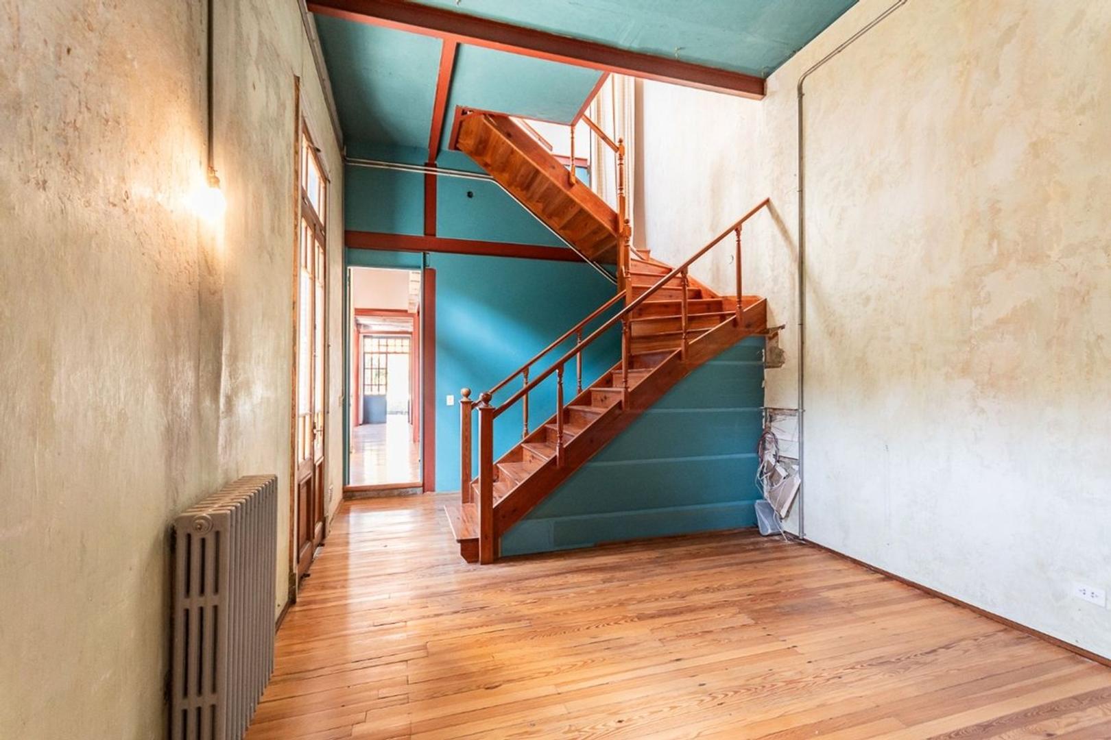 Casa en Alquiler con 1 cochera