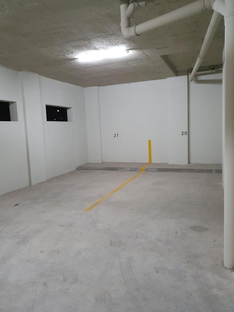 VENTA 2 COCHERAS EN MACROCENTRO