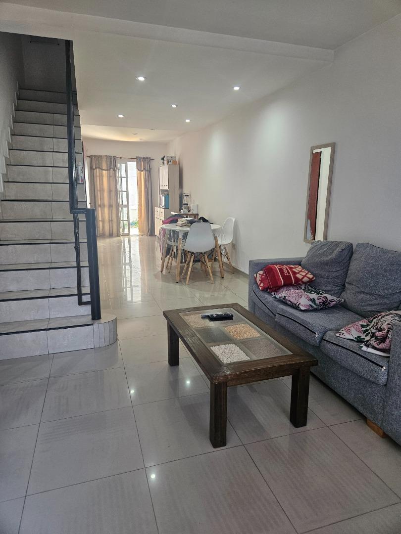 Excelente triplex en alquiler 3 dormitorios 2 baños OPORTUNI