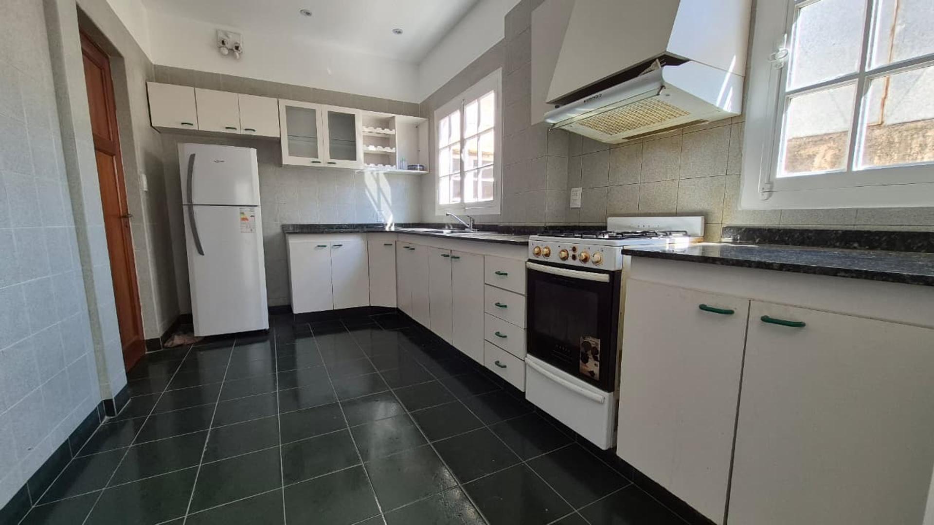 Departamento en Alquiler de 3 ambientes