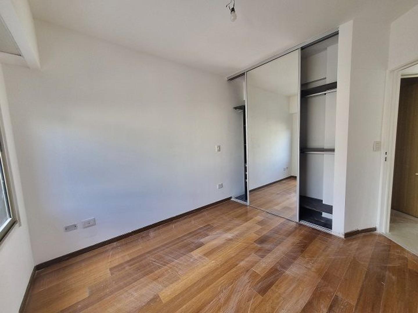 Departamento en Alquiler en Villa del Parque, $ 850.000