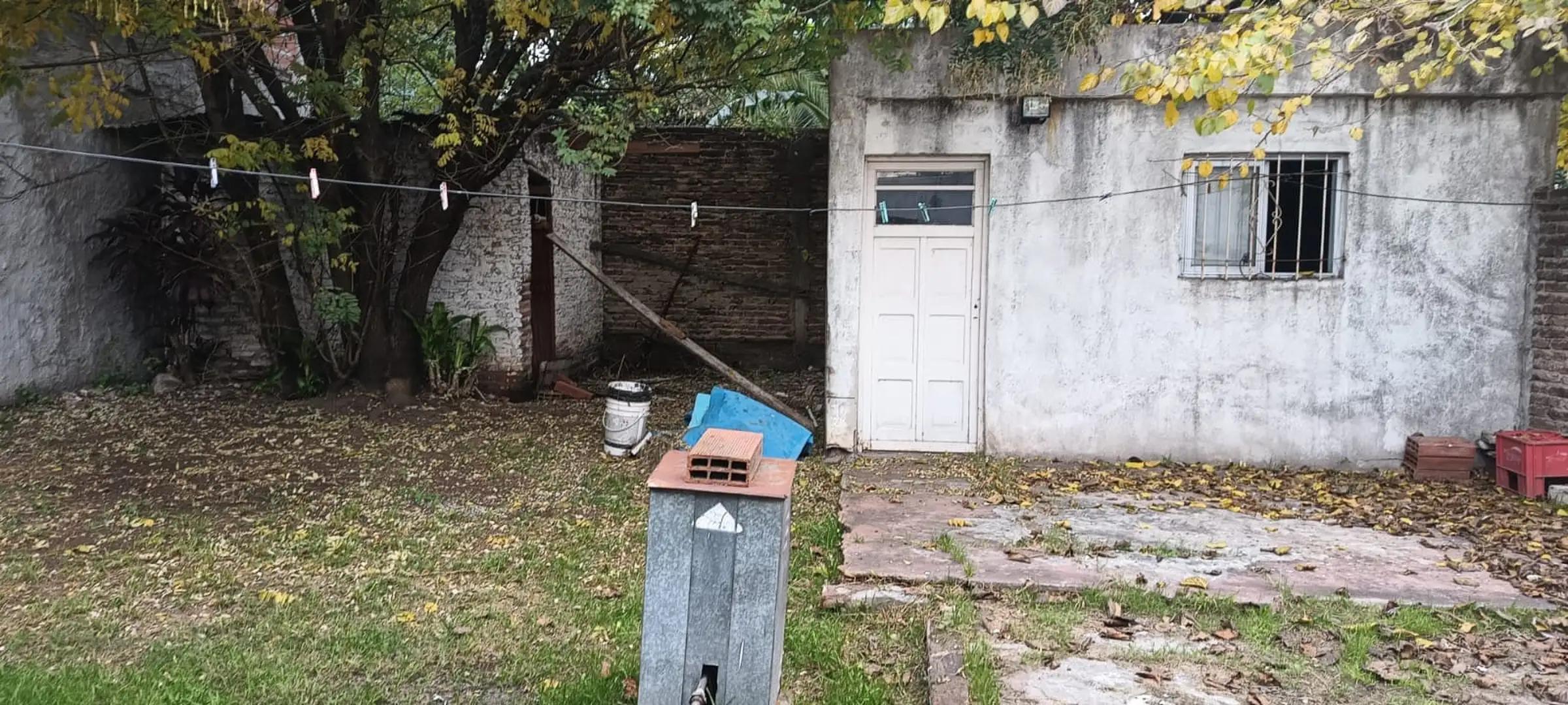 Casa 3 ambientes con 1 baño