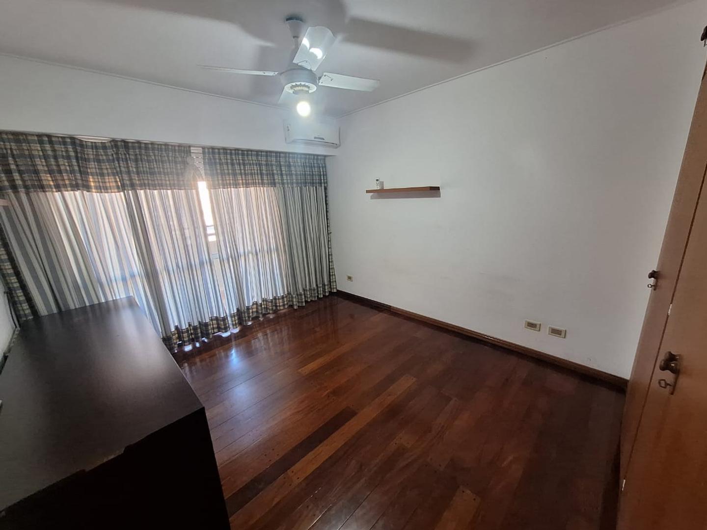 Italia 23 Bis , Piso 6