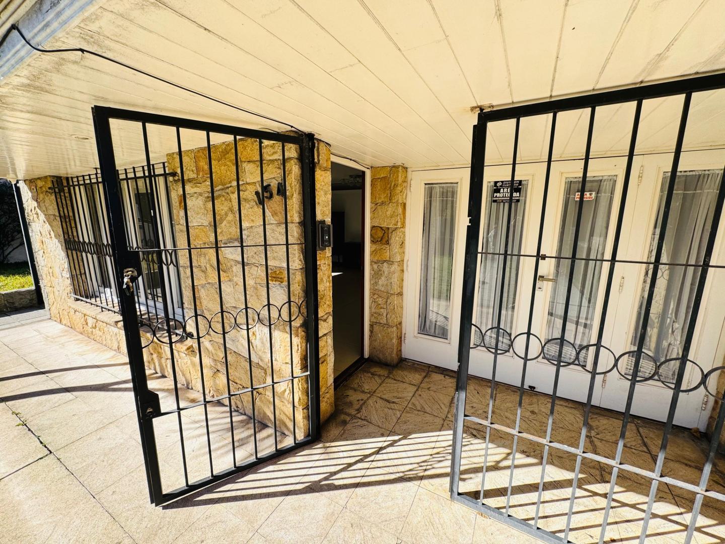 Casa en Venta en Villa Primera, USD 230.000