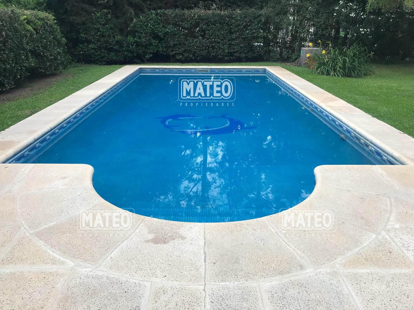 Casa en Venta con 1 cochera