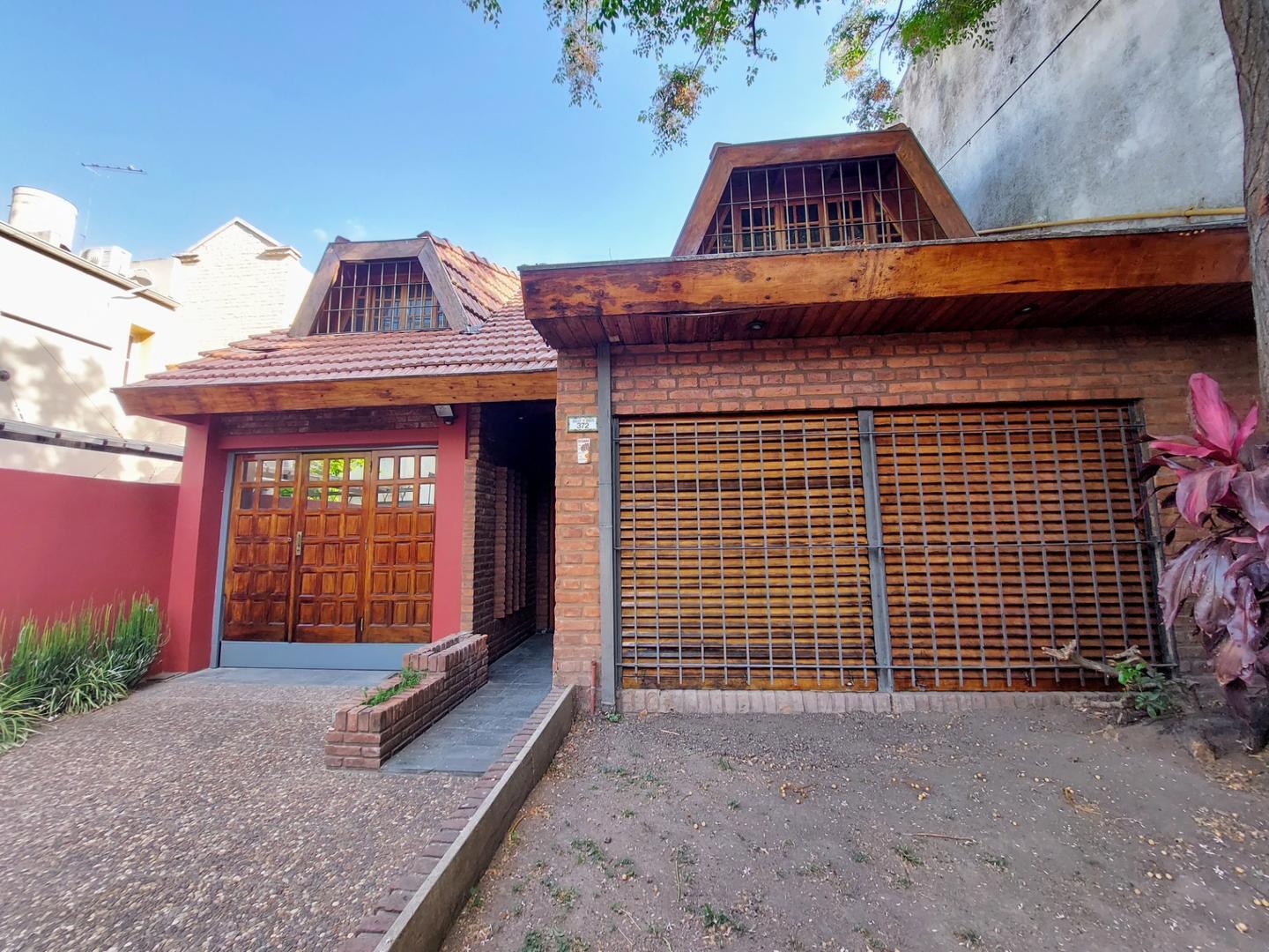 Casa en Venta en Villa Sarmiento, USD 290.000