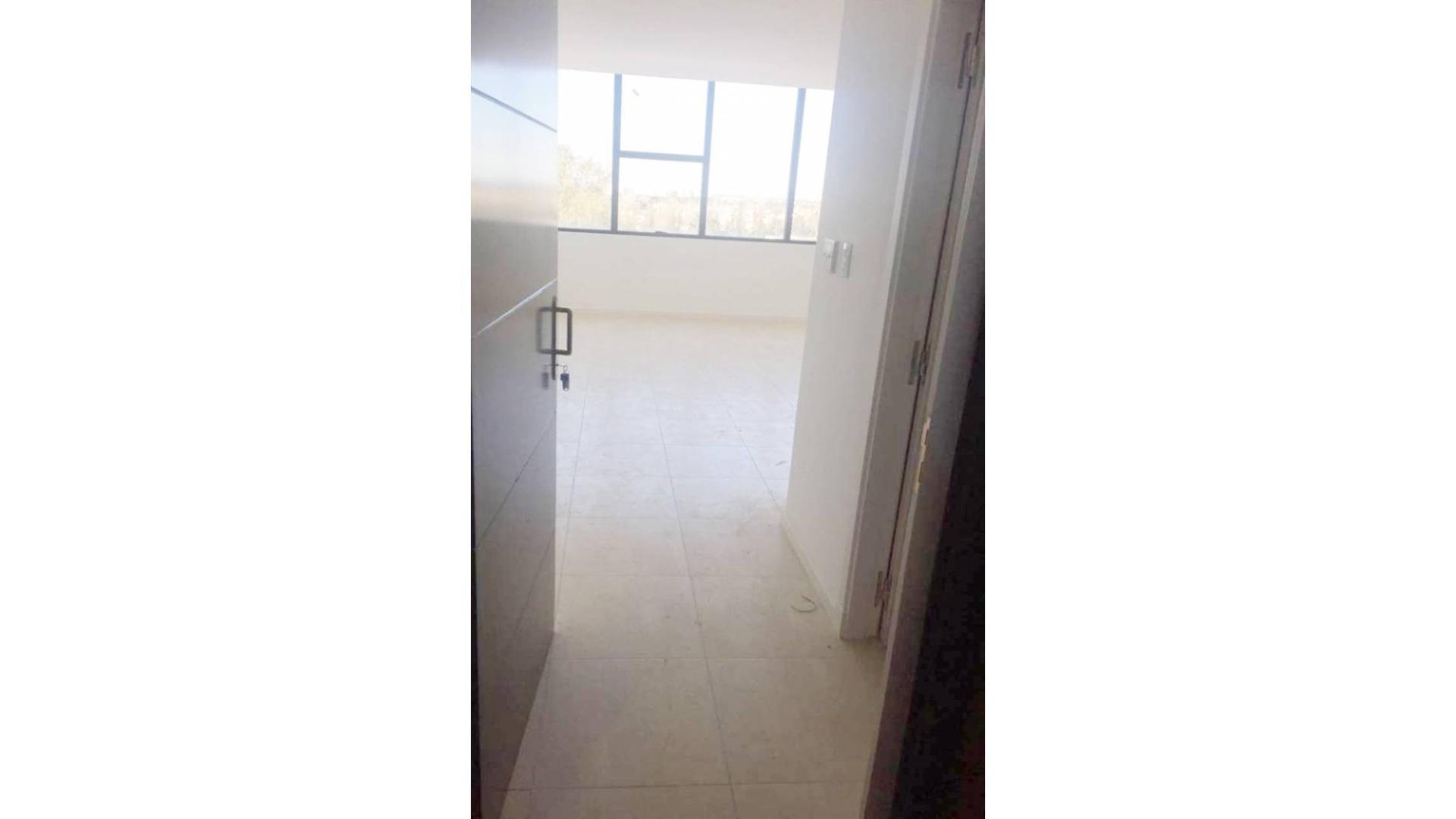 Oficina en Alquiler con 1 cochera