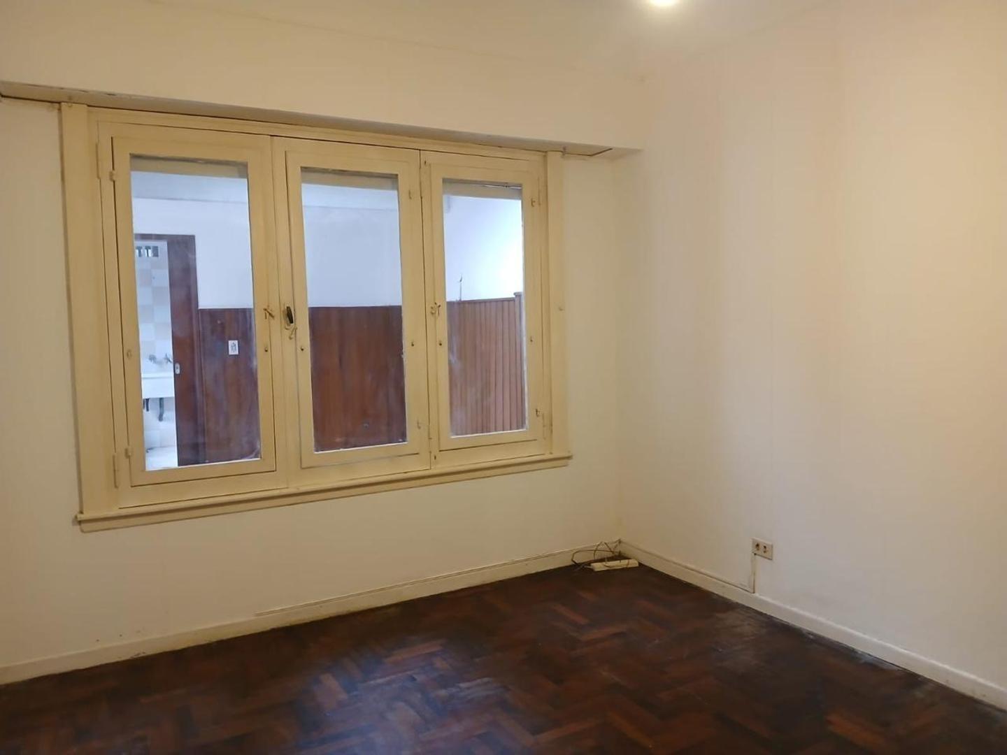 Venta Casa 3 Amb 2 dormitorios,Villa adelina con Jardin