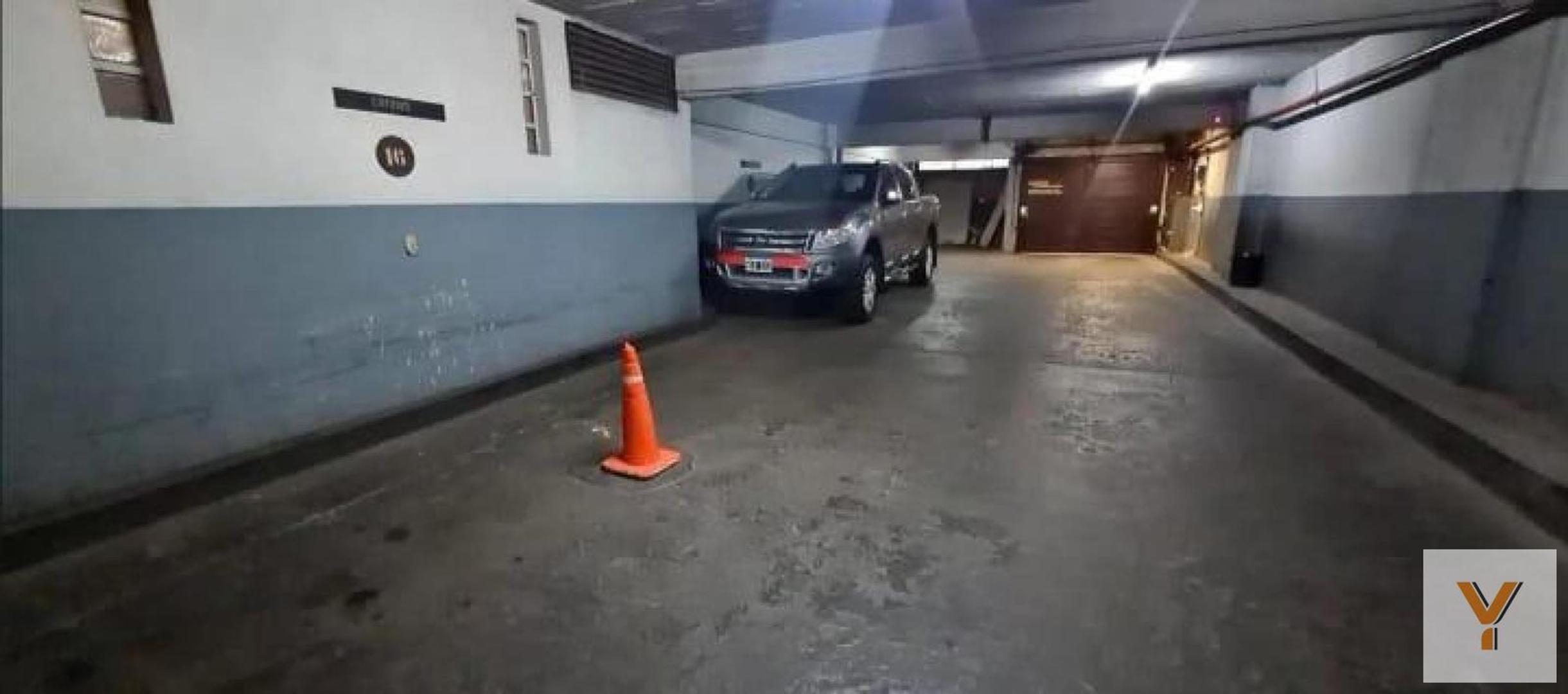Cochera en venta - 12Mts2 - Microcentro