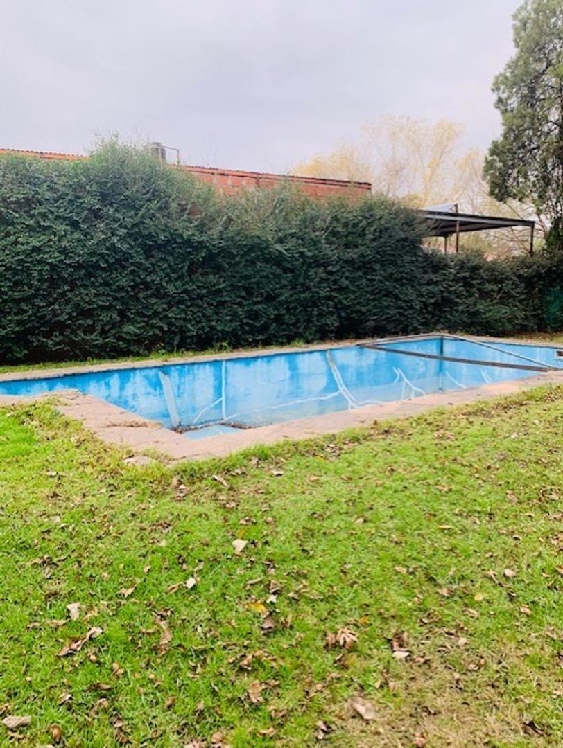 CASA EN VENTA EN BARRIO LOS PIONEROS