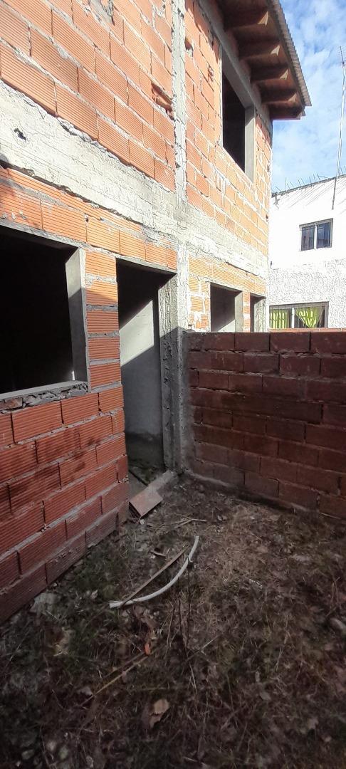 EN VENTA EXCELENTE DUPLEX A TERMINAR 