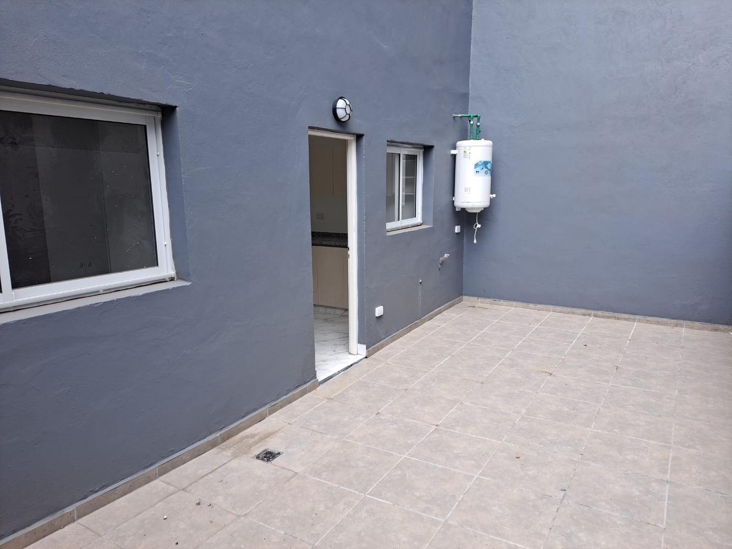 Depto Tipo Casa en Venta en Lomas Del Mirador, USD 99.000