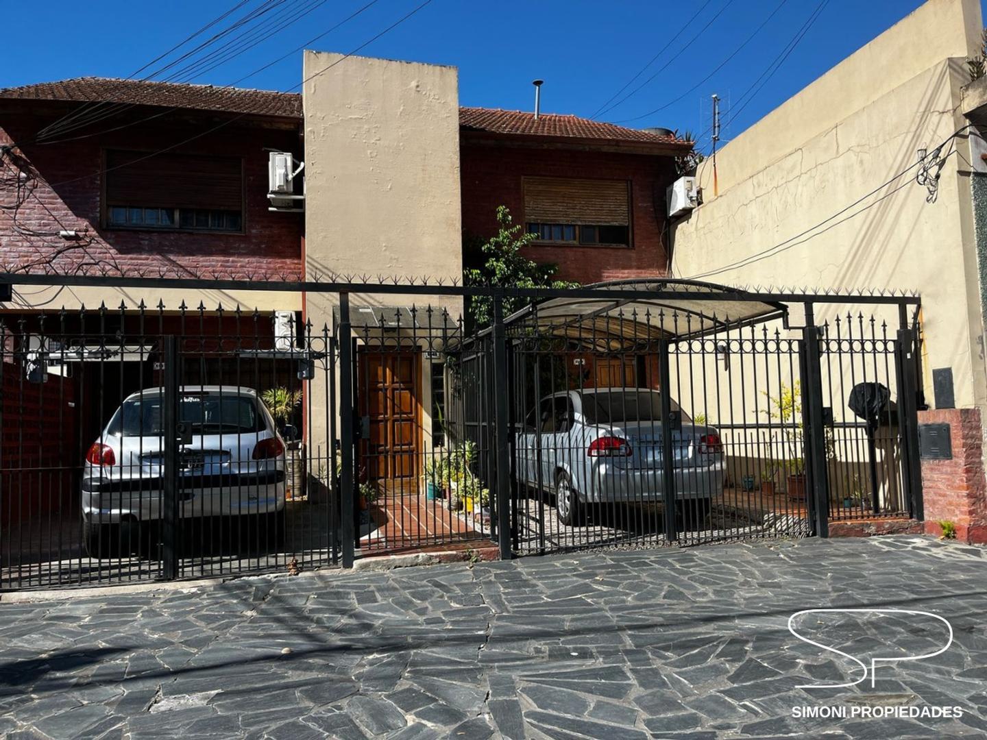 Duplex 4 ambientes con patio