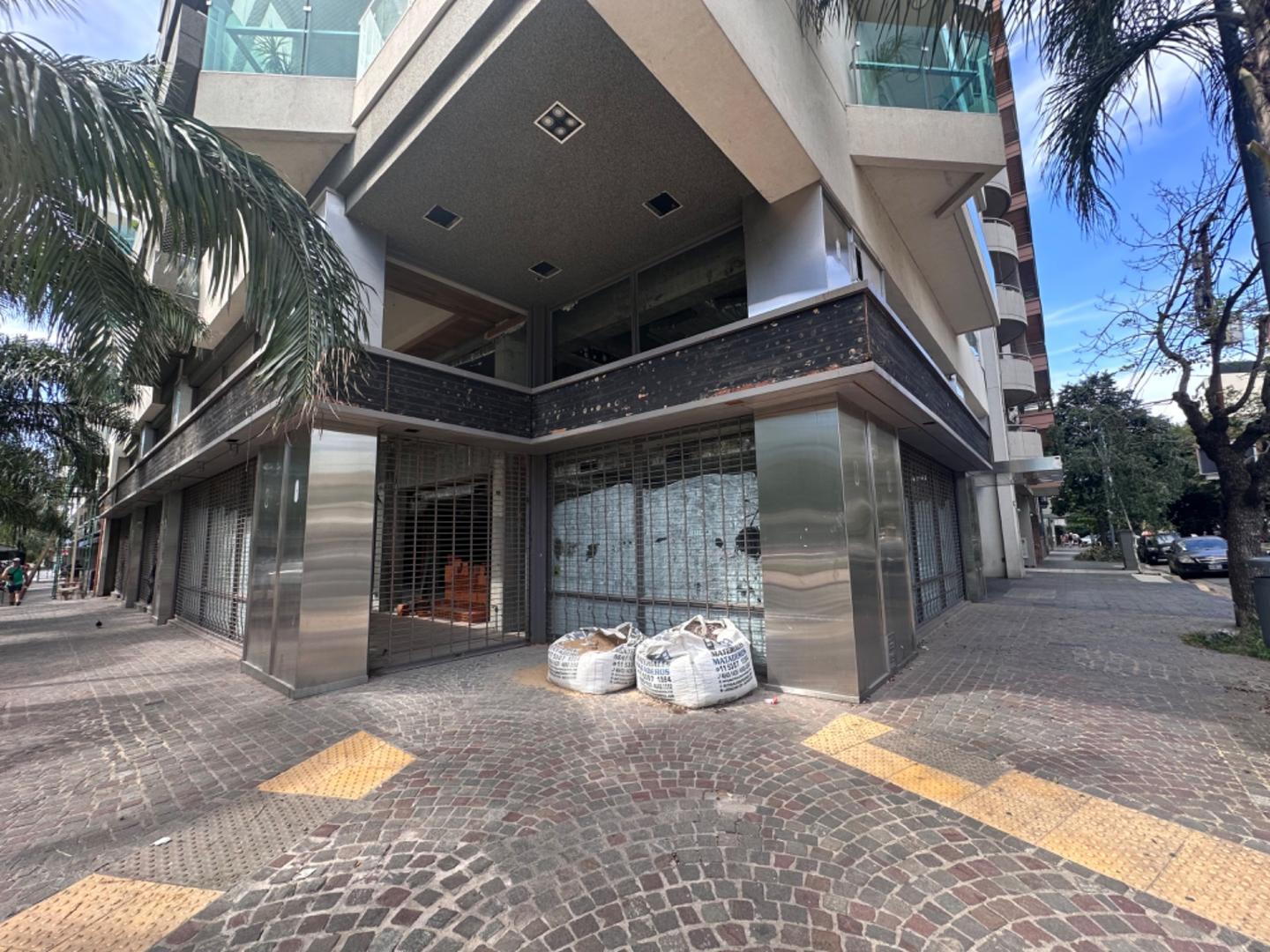 Local en Venta en Villa Luro, USD 2.000.000