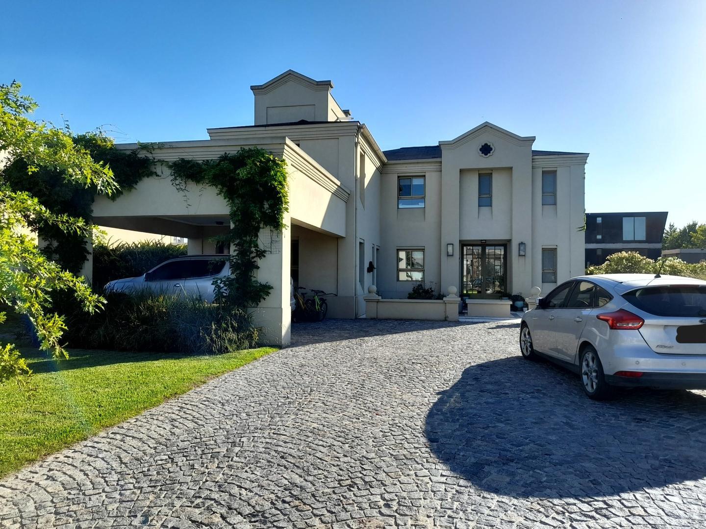 Venta casa en Bs As Golf country club