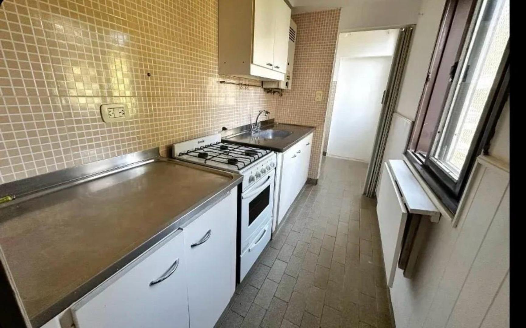 Departamento 4 ambientes con 2 baños