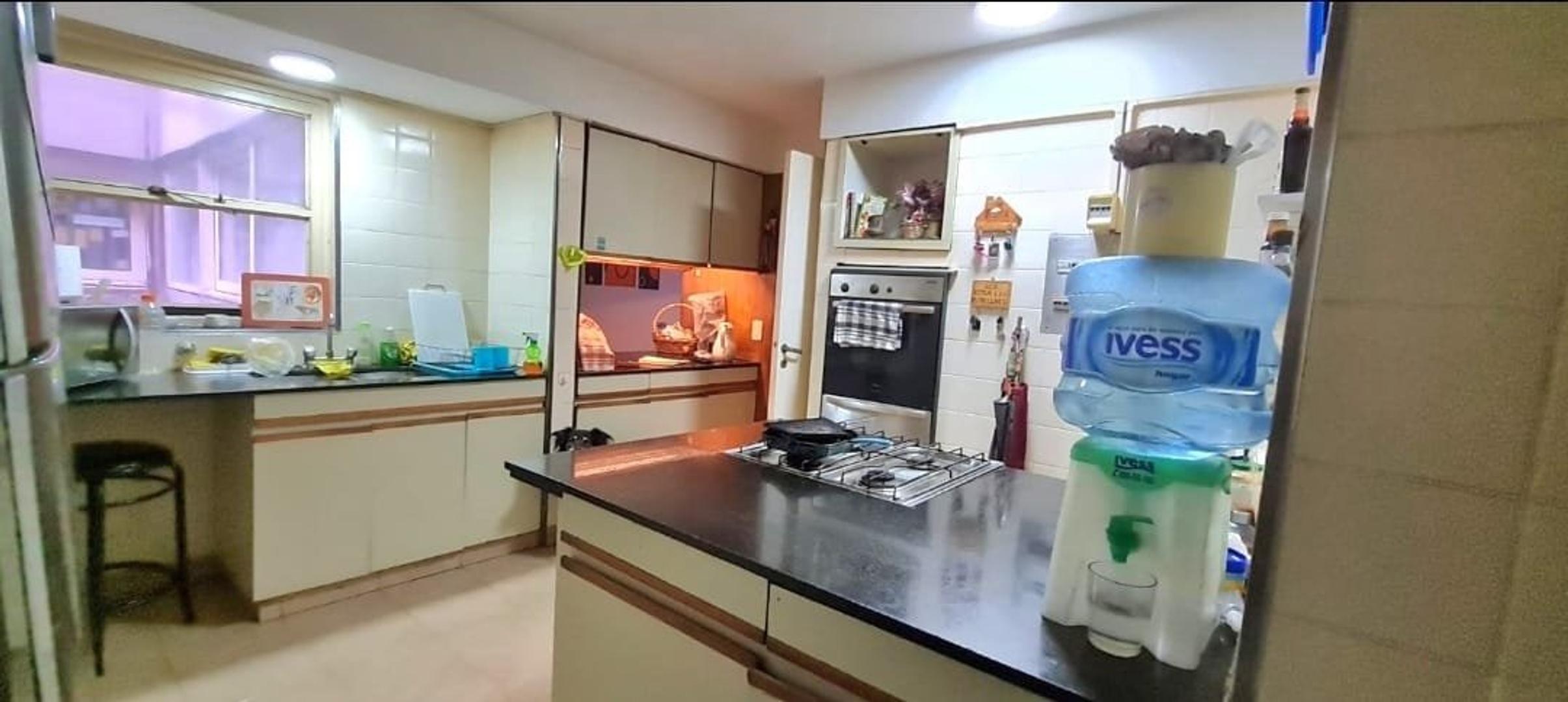 Departamento en Venta de 4 dormitorios