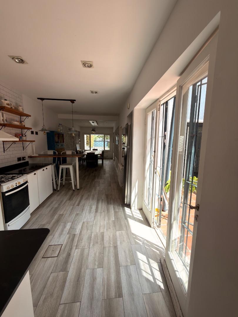 Casa 4 ambientes con 3 baños