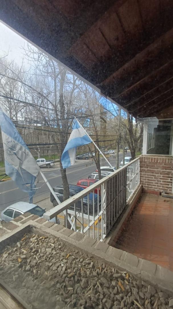Alquiler oficina 150m2 ideal consultorios Lomas de San Isidr