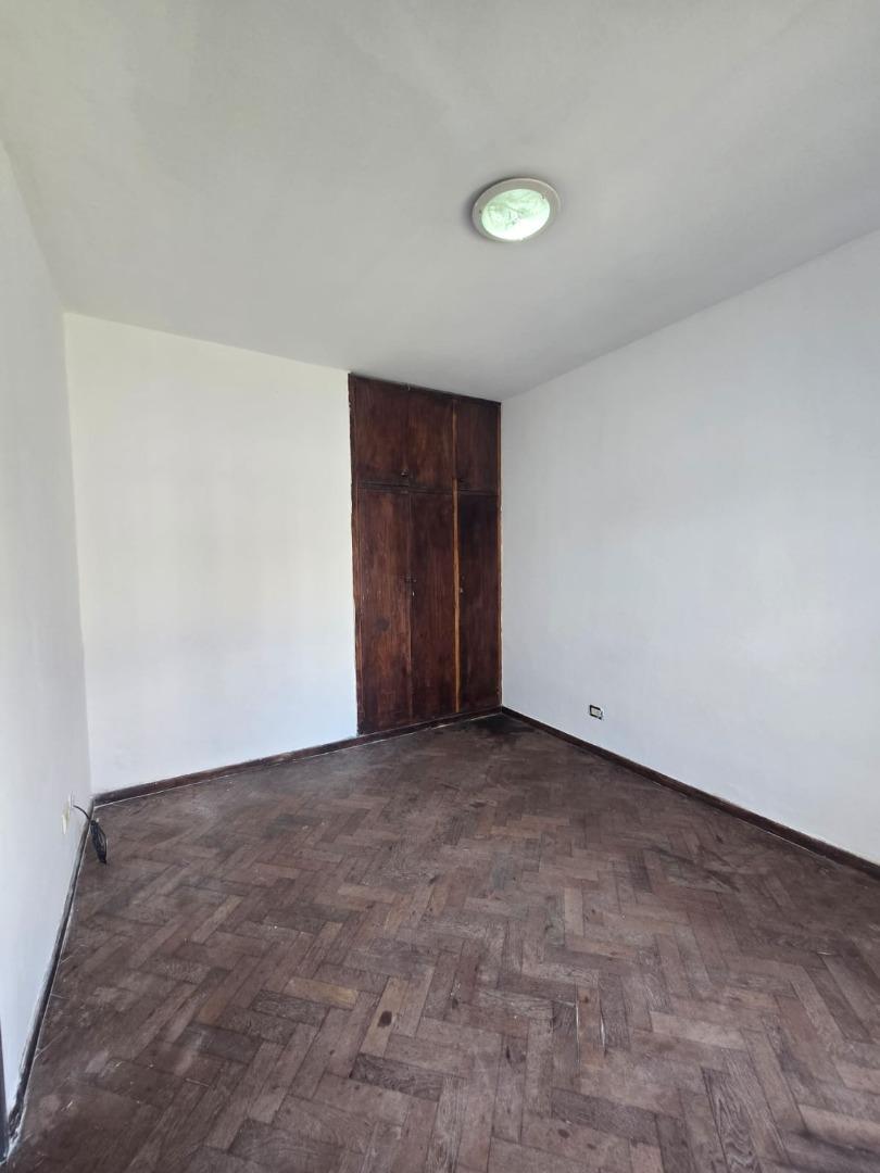 Casa en Alquiler con 1 cochera