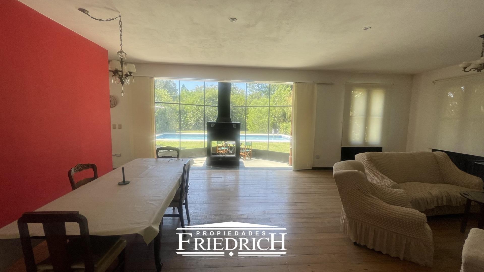 Casa en Venta con 5 cocheras
