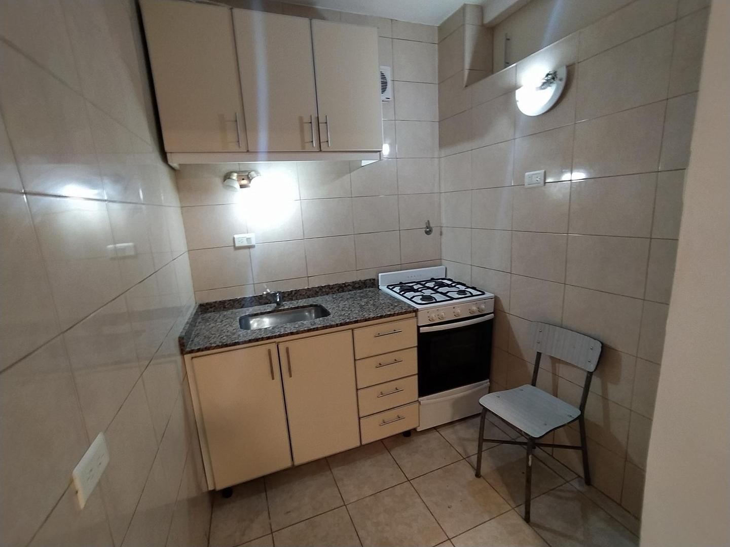 Depto Tipo Casa en Alquiler 40 años