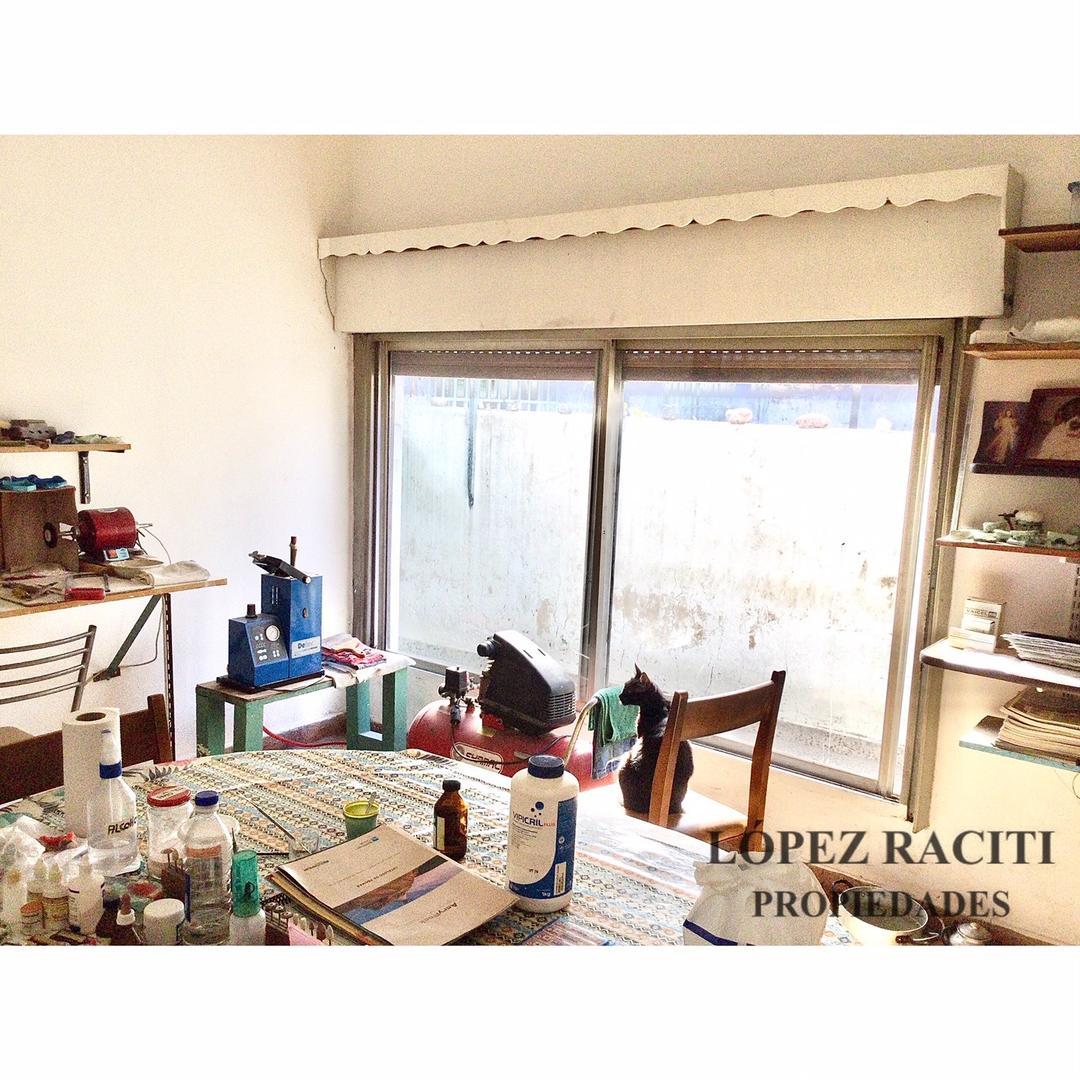 Casa 3 ambientes con 2 baños