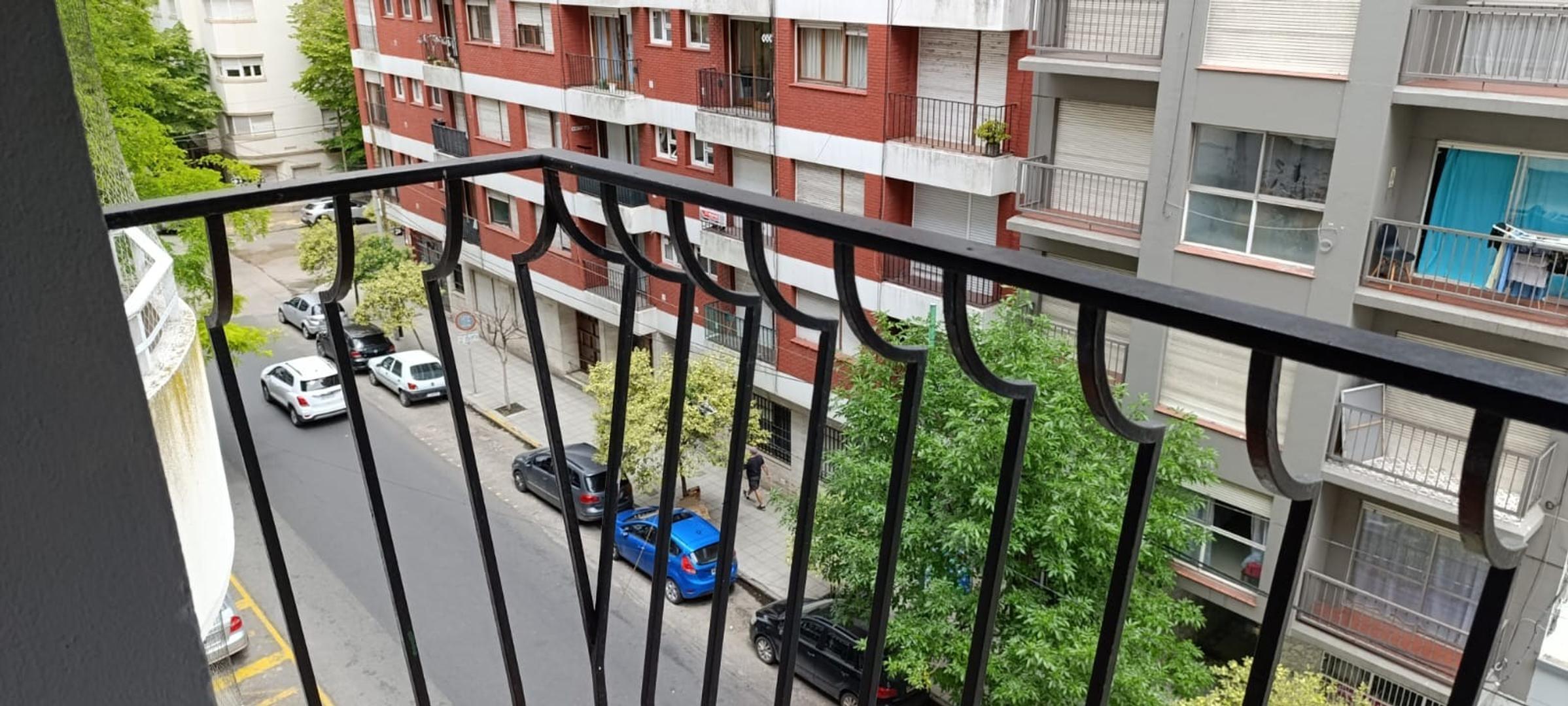 DEPARTAMENTO 3 AMBIENTES CASI SEMI PISO MAR DEL PLATA