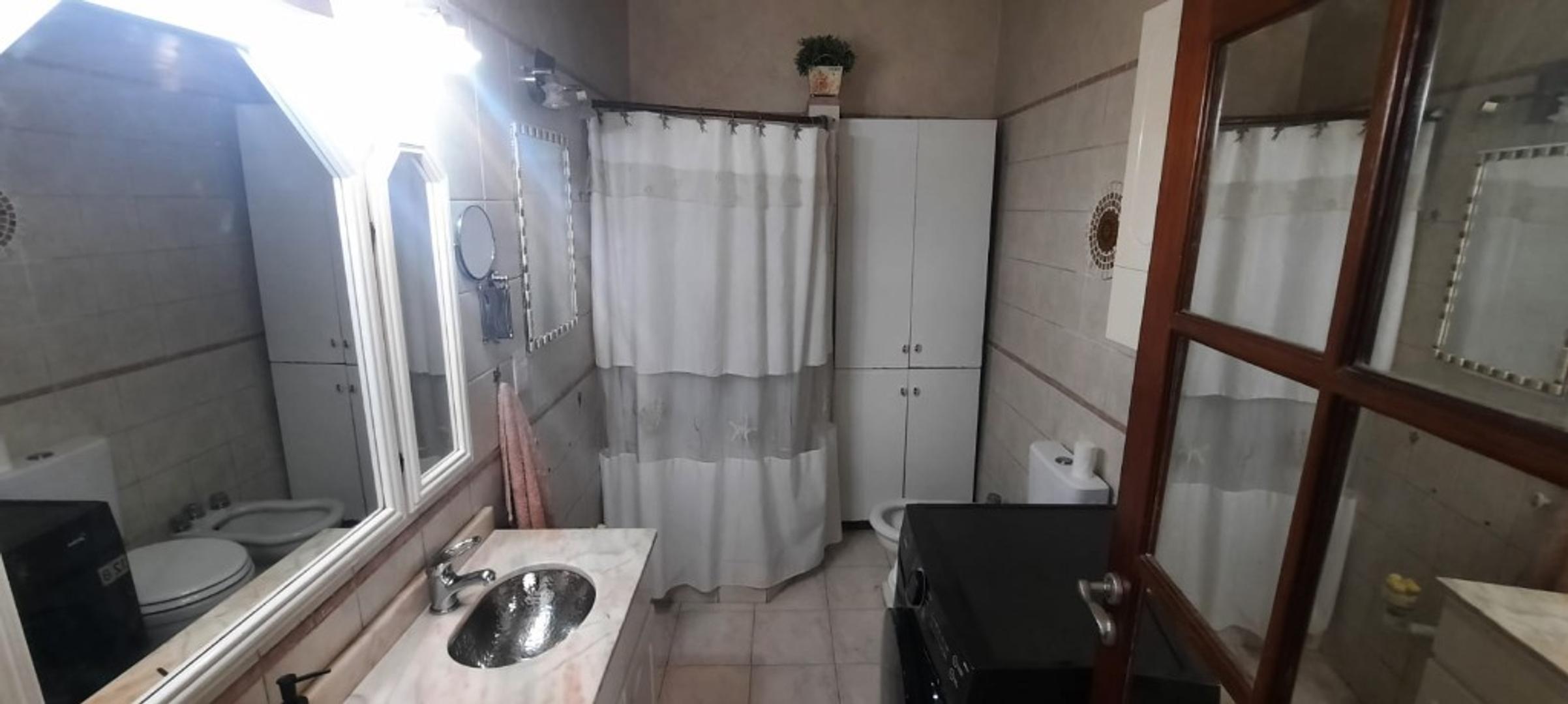 VEDIA 2900, Piso P.B.