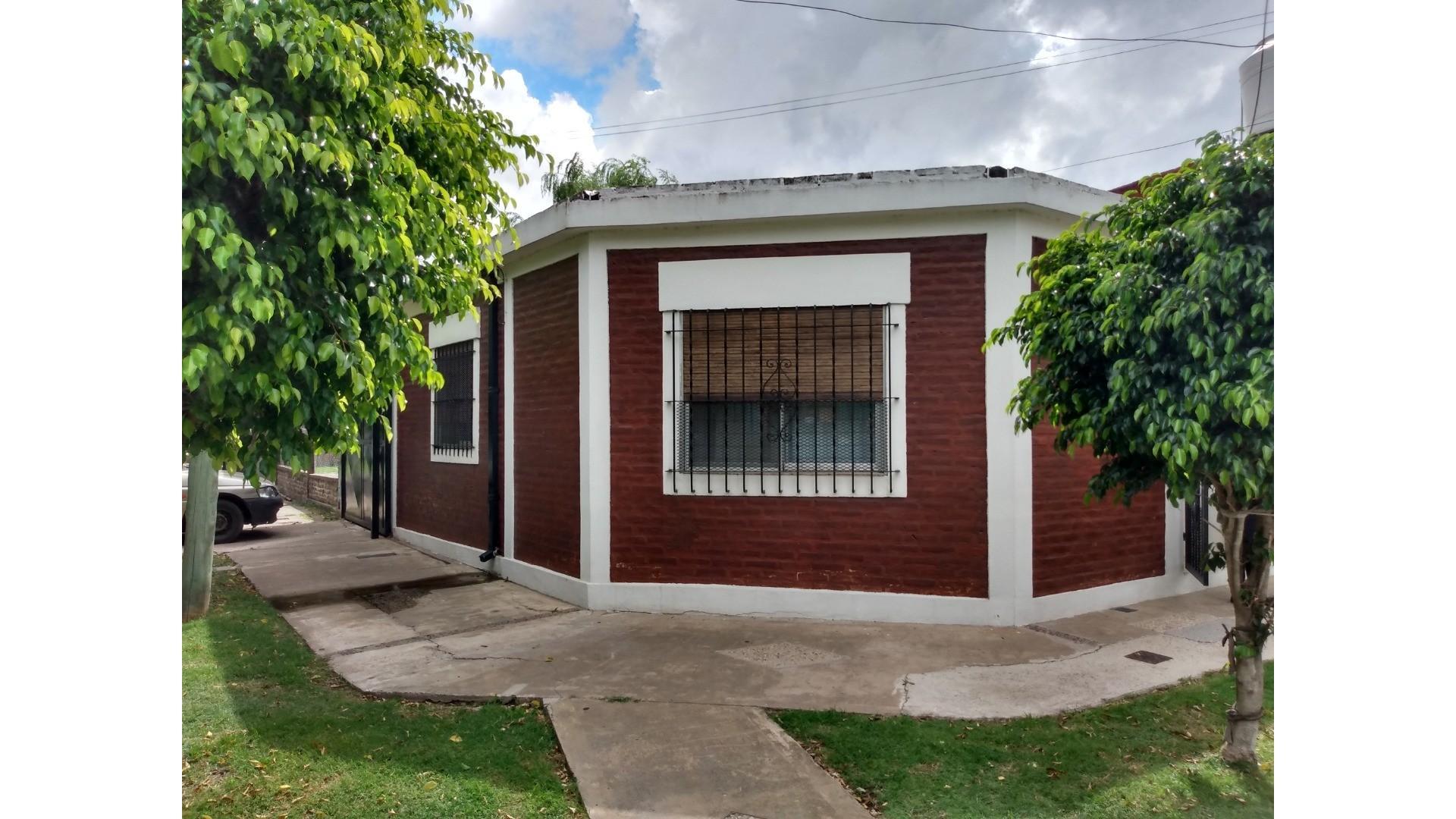 PERMUTA  CASA EN PH DE 3 AMBIENTES- TEMPERLEY