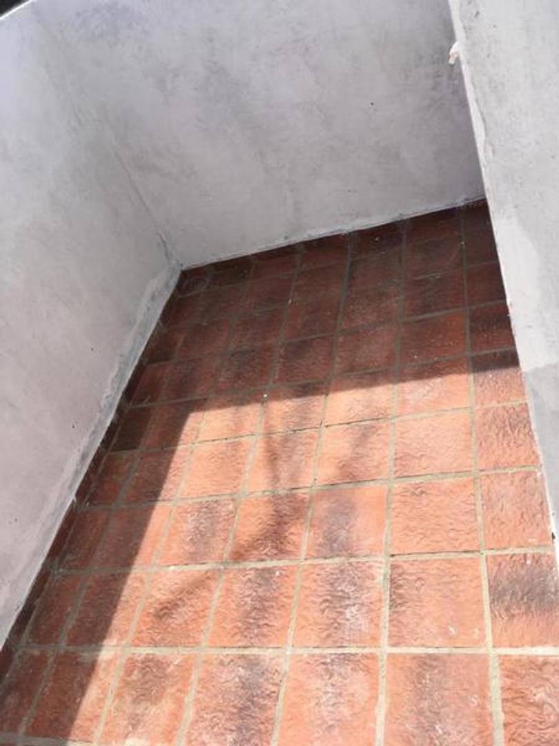 Casa 2 ambientes con 1 baño