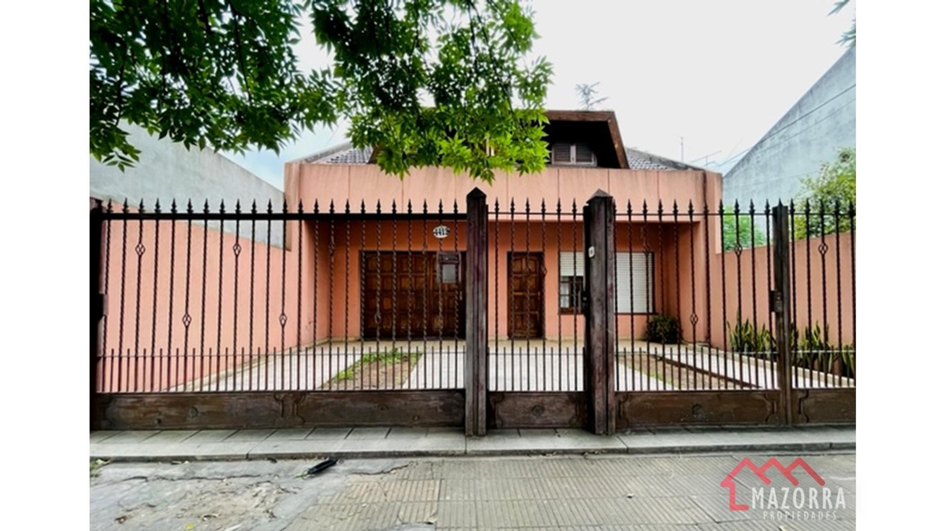 Casa en VENTA - Caseros