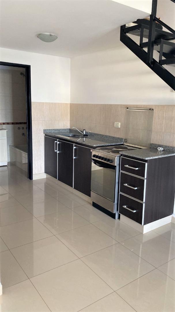 Departamento en venta 2 ambientes con cochera.