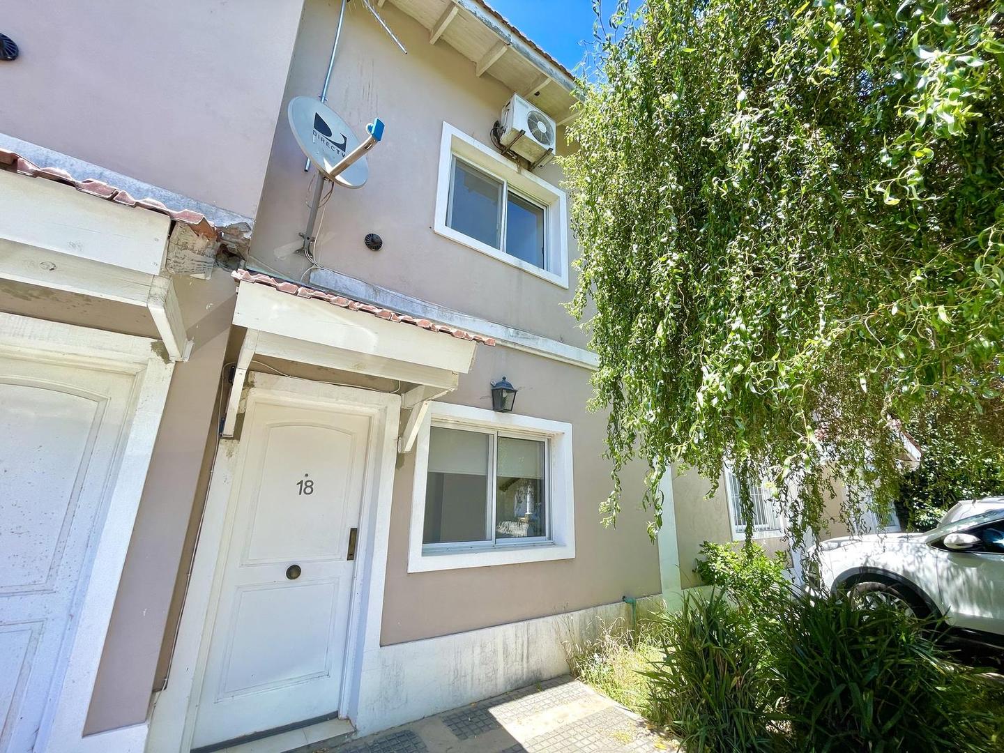 Depto Tipo Casa en Venta de 3 ambientes