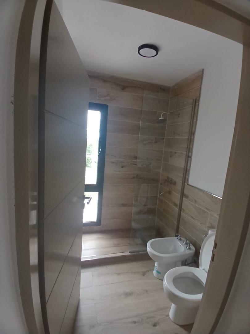 Depto Tipo Casa en Alquiler de 3 ambientes