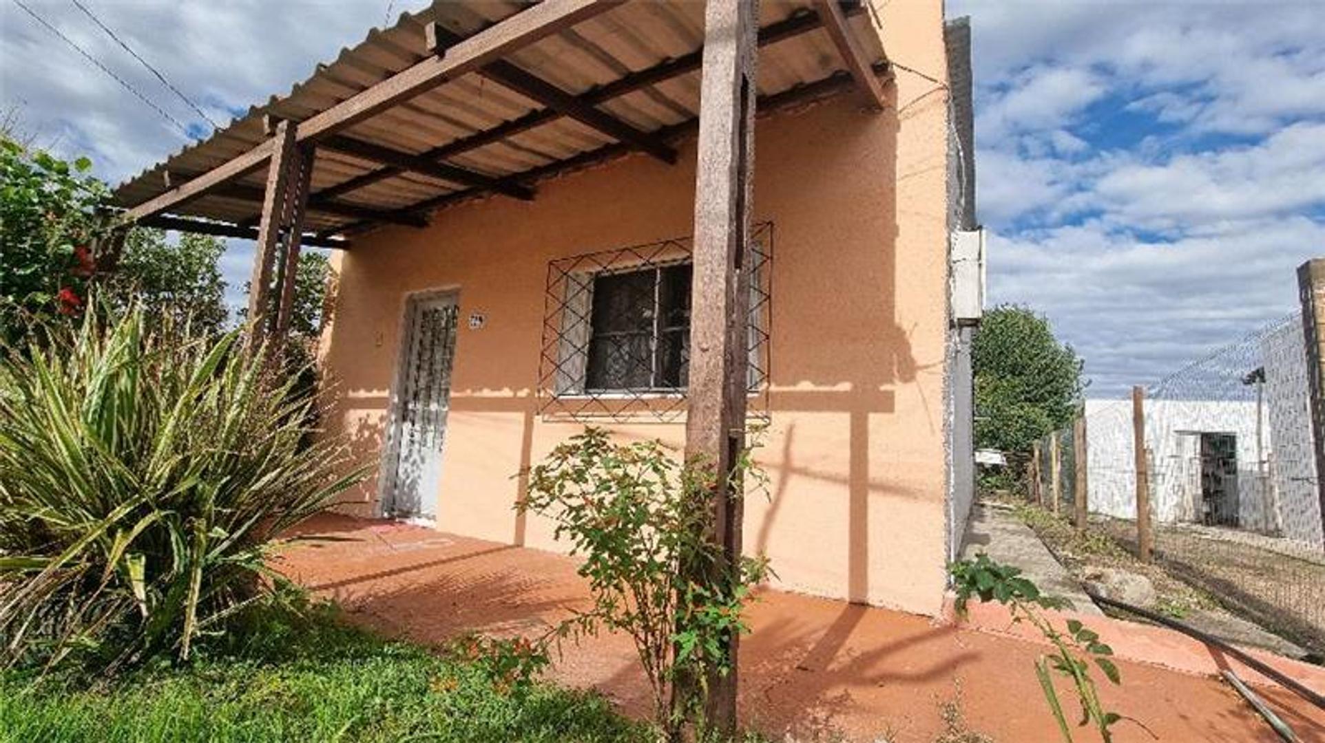 Dos Viviendas con potencial- Rafael Peraza