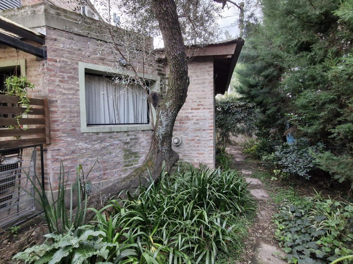 Casa 3 ambientes con 2 baños