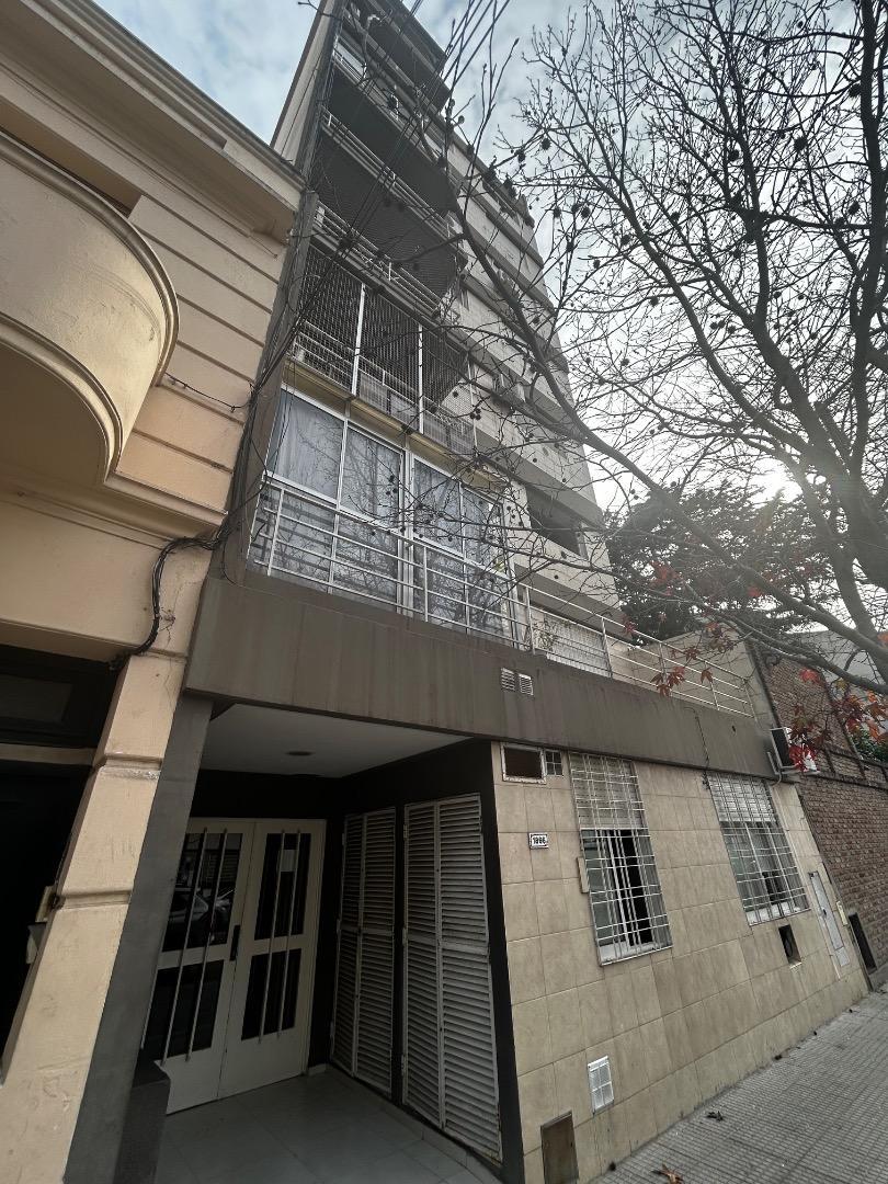 2 amb cfte luminoso con balcón coc indepte