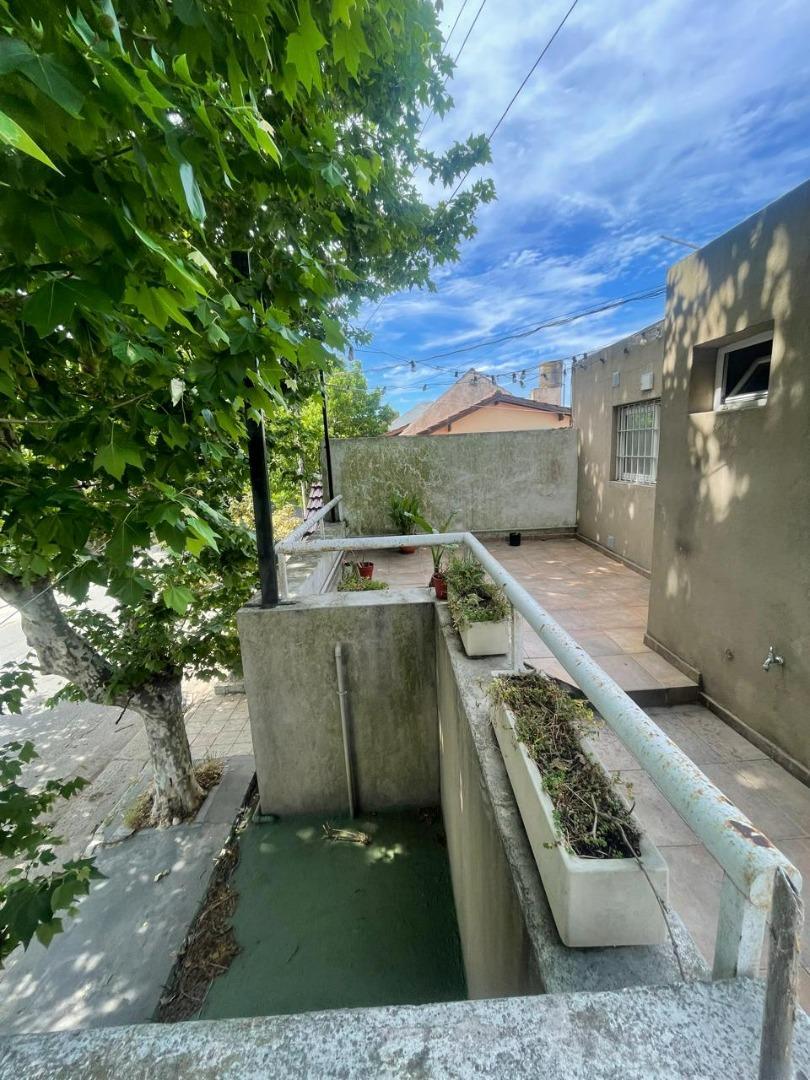 venta de casa  3 ambientes  + departamento