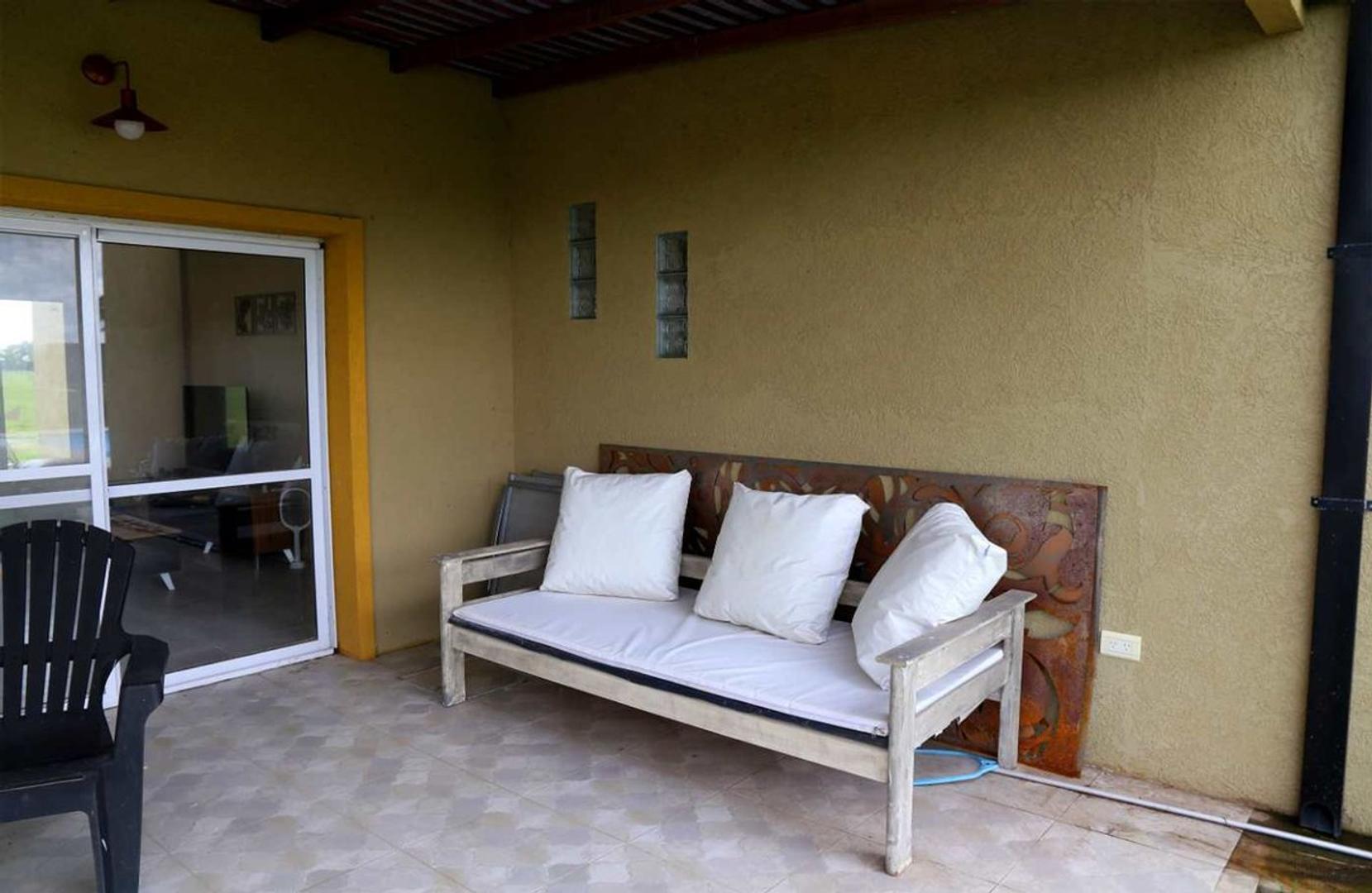 CASA BARRIO CERRADO TRES PINOS GRAL RODIRGUEZ