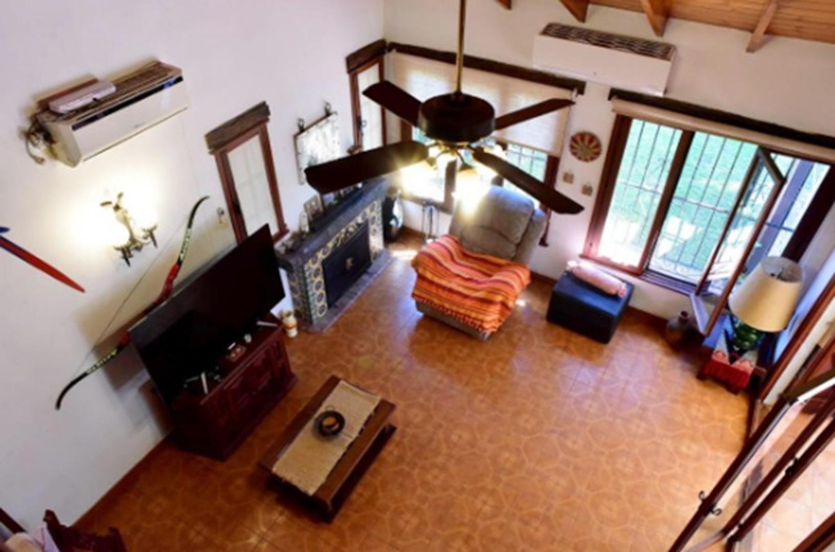 Casa 3 ambientes con 2 baños