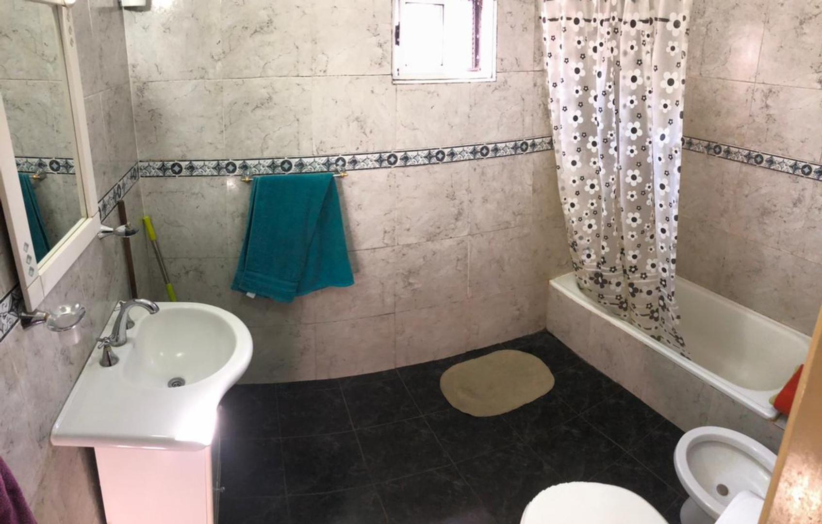 VENTA | LIBERTAD | CASA CON QUINCHO Y PILETA | U$S 87.000