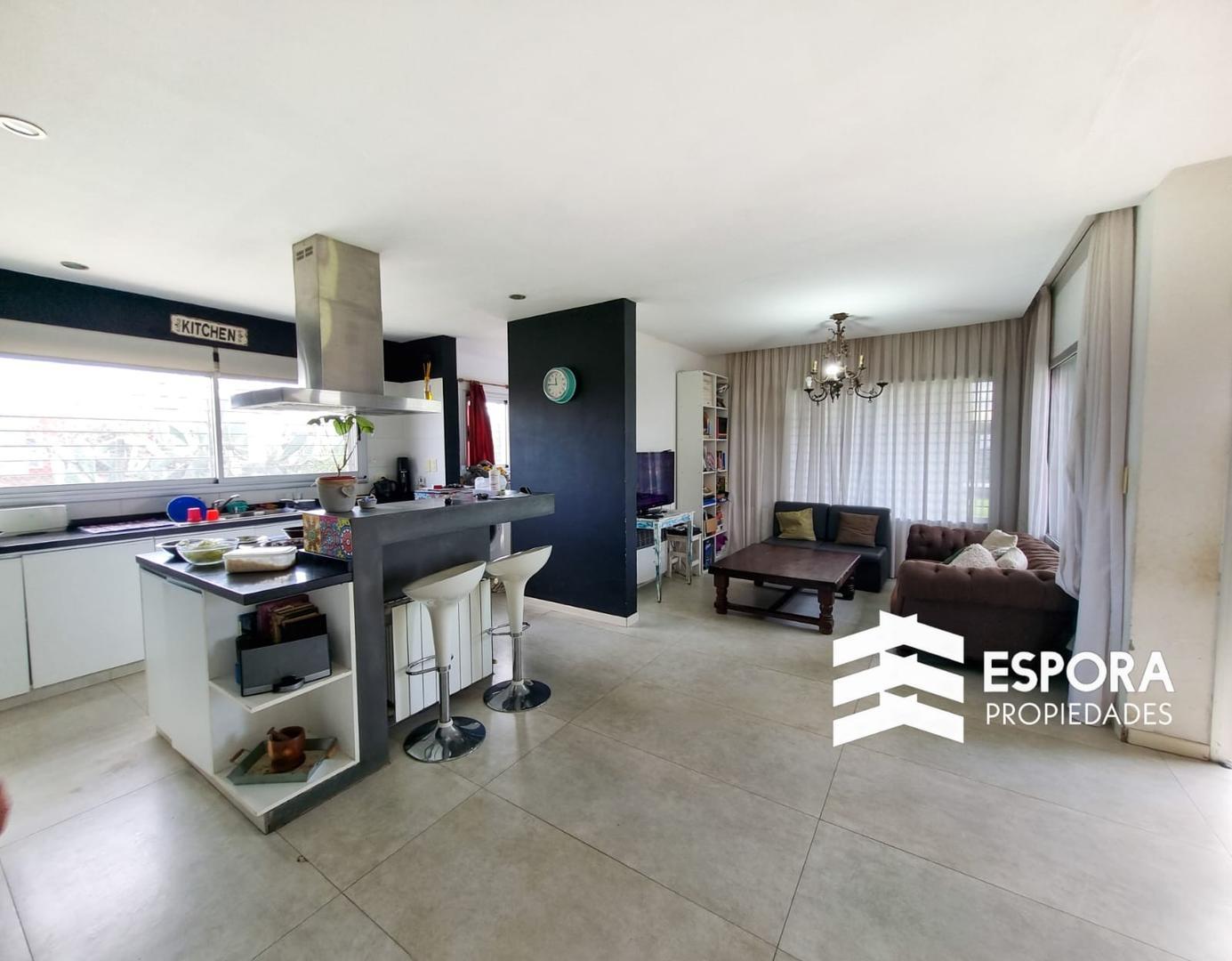 Casa 4 ambientes con 3 baños