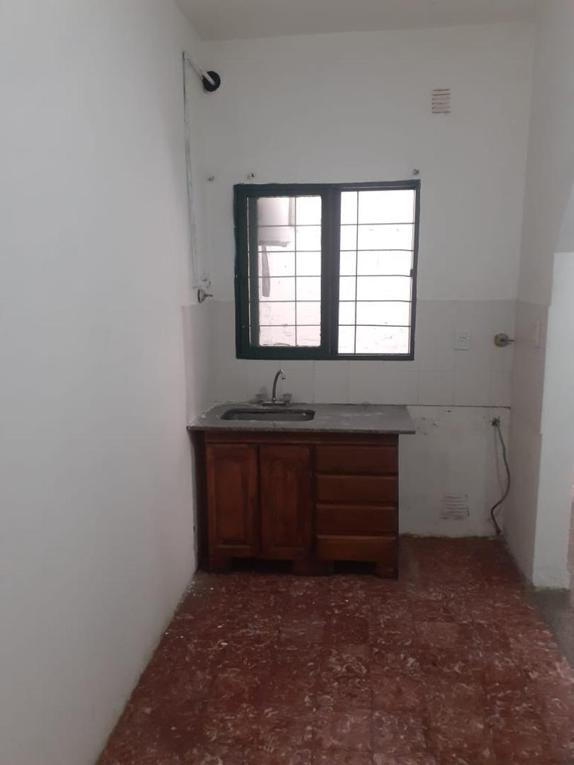 Depto Tipo Casa 2 ambientes con 1 baño