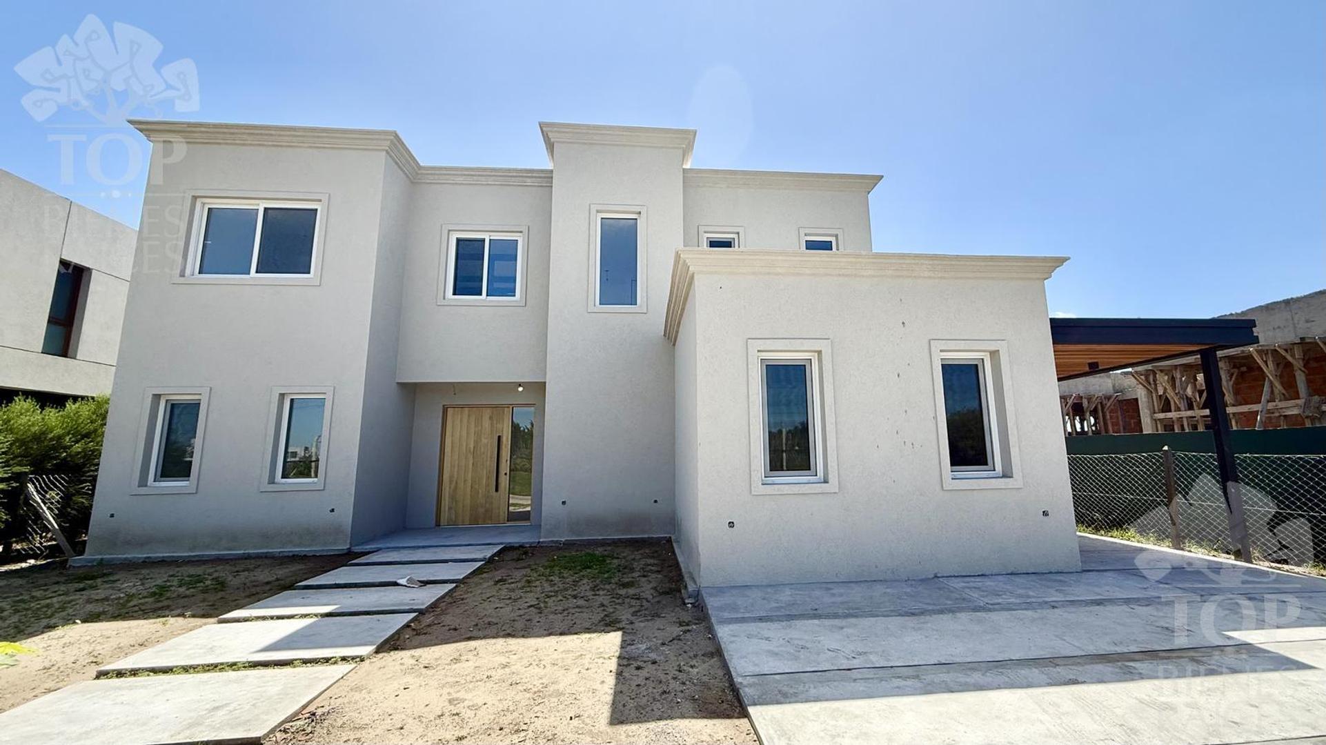 Laguna Grande, Villanueva, Tigre 100