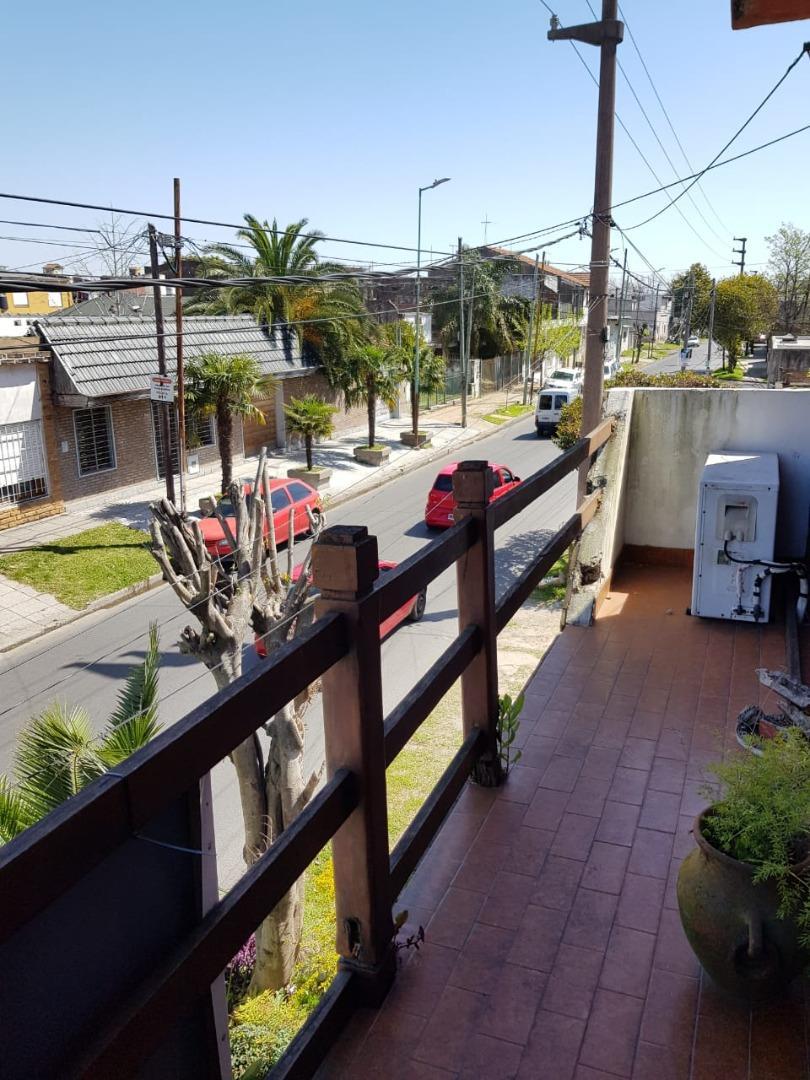 Triplex en Venta en El Palomar