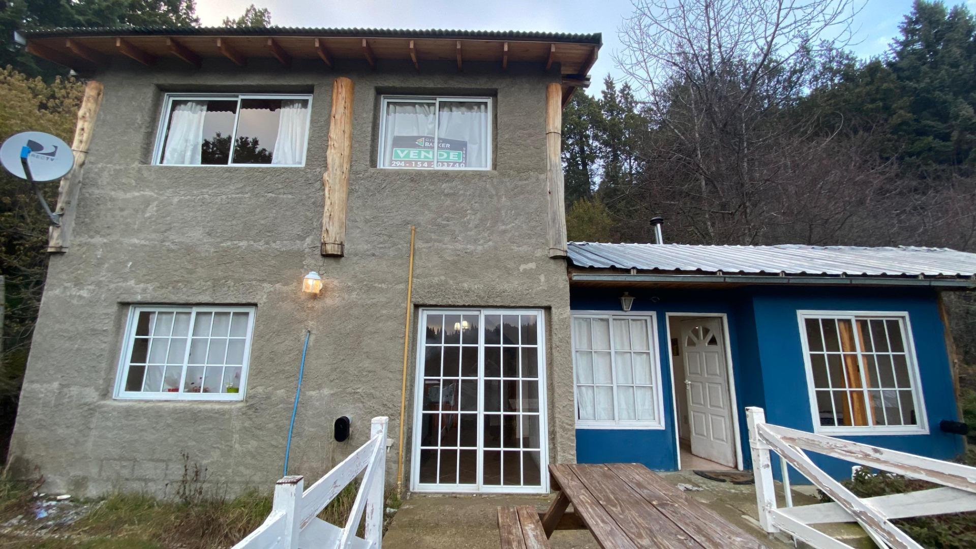 Casa en Venta con Amplio Terreno de 1700m